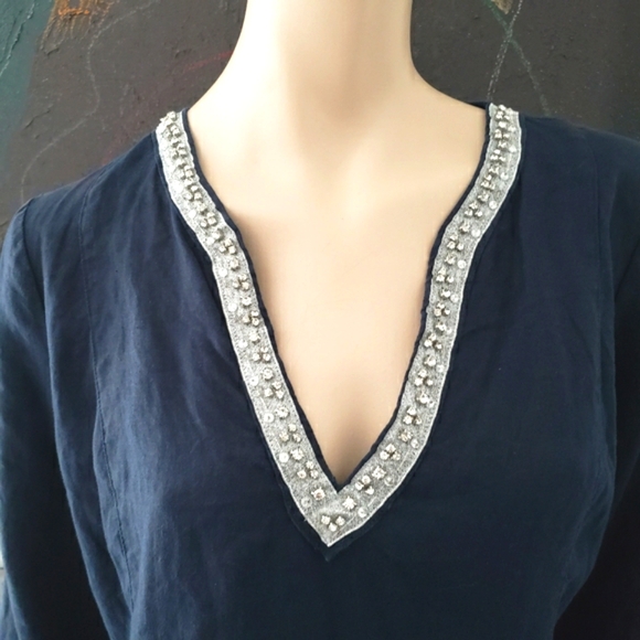 Malvin | Linen V-Neck Tunic - Picture 3 of 8